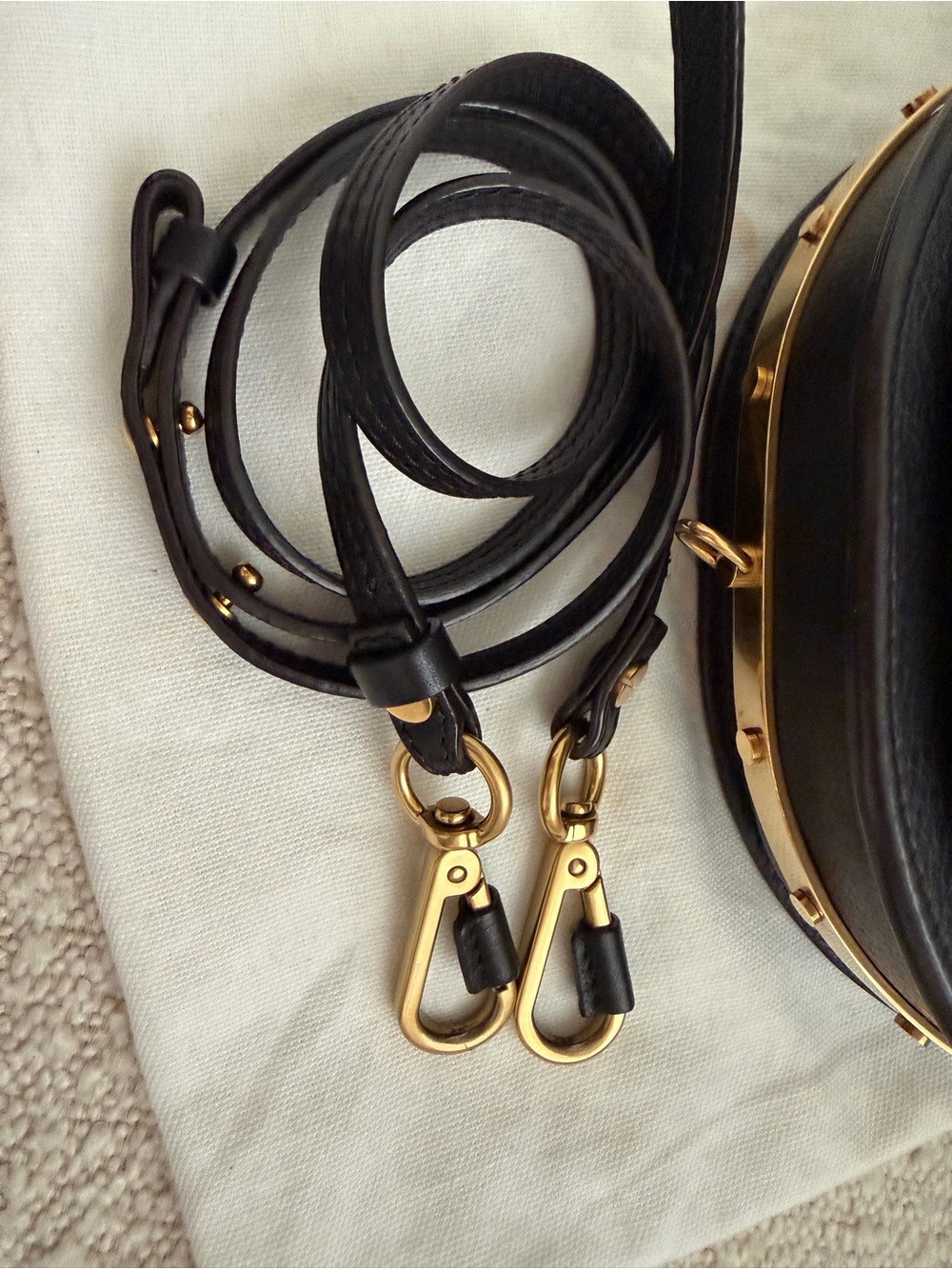 Chloe Nile Small Bracelet Leather Shoulder Bag in Black - Picture 6 of 12